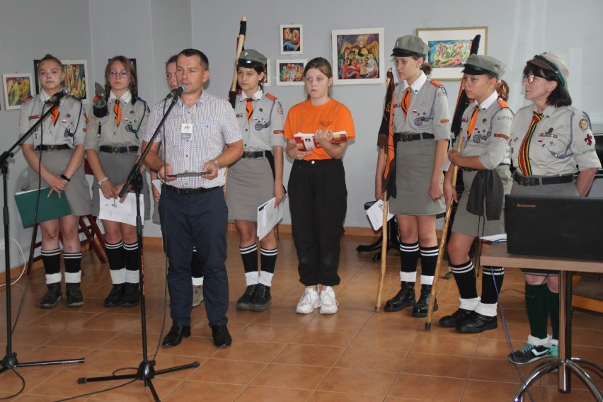 Muzeum Regionalne w Radomsku oraz harcerze zaprosili na śpiewanie piosenek z powstania warszawskiego. ZDJĘCIA