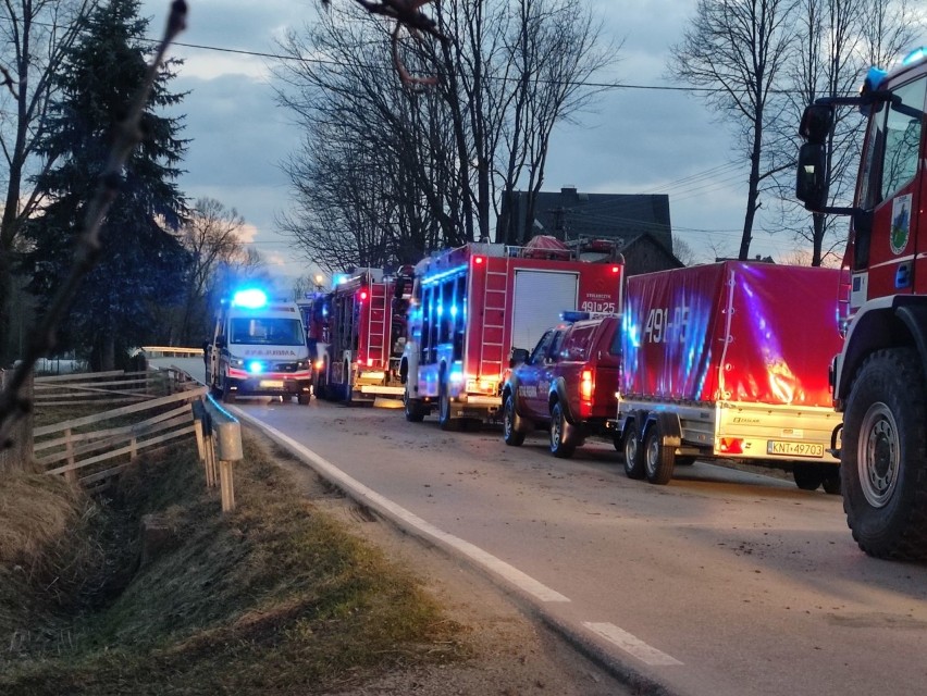 Podhale. Wypadek przy pracach ziemnych. Dwie osoby zostały przysypane  