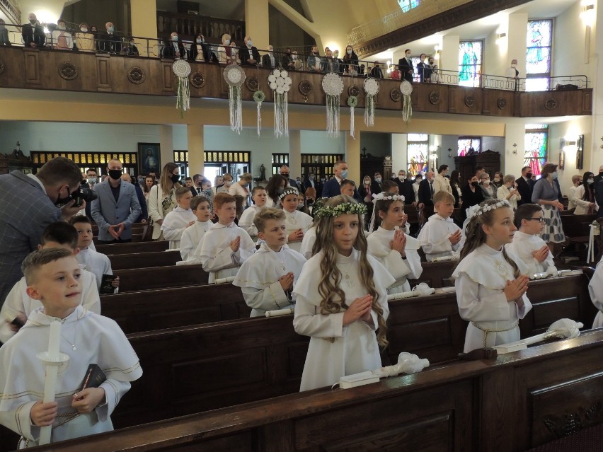 Pierwsza Komunia Święta w parafii pw. św. Wojciecha. Druga niedzielna grupa przyjęła sakrament!