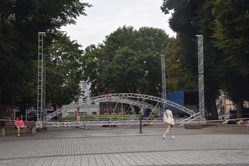 Trwają przygotowania do pożegnania lata w Lęborku. W najbliższą niedzielę na Placu Pokoju zaśpiewa Piasek