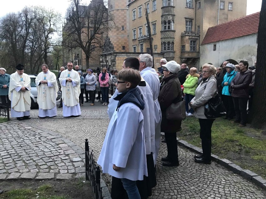 Oleśnica: Uczcili pamięć ofiar Smoleńska (FOTO)