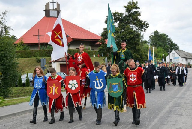 Dożynki gminne w Świeciu nad Osą
http://www.pomorska.pl/strefa-agro/zycie-wsi/a/dozynki-2017-gminne-swieto-plonow-w-swieciu-nad-osa-zdjecia,12451618/