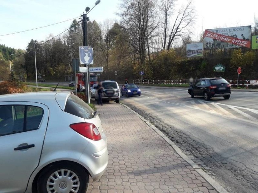 Krynica-Zdrój wypadek. Dwie osoby z obrażeniami trafiły do szpitala