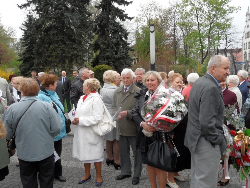 1 maja w Zabrzu. Lewica zorganizowała obchody Święta Pracy pod pomnikiem Wincentego Pstrowskiego
