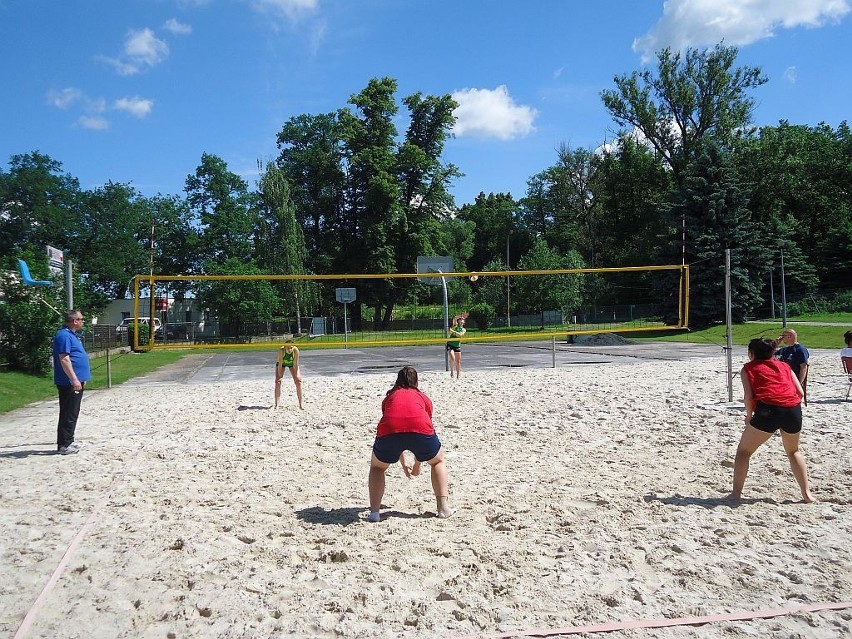 Mistrzostwa strefy jeleniogórskiej chłopców i dziewcząt w siatkówce plażowej