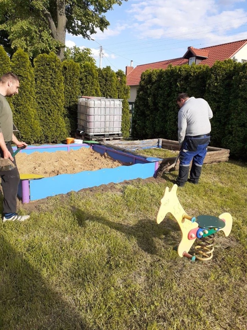 Krajewice. Mieszkańcy tej miejscowości wspólnymi siłami osiągnęli już sporo. Wciąż mają pomysły, które chcą wdrożyć [ZDJĘCIA]