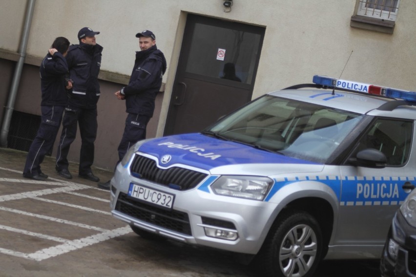 Trzy nowe samochody złotowskiej policji