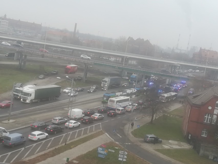 Wypadek na Energetyków w Szczecinie. Są ranni policjanci! 