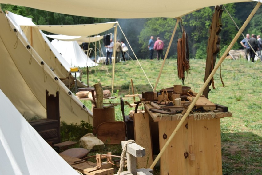 Jaćwieski Festyn Archeologiczny 2019 w Szwajcarii. Warsztaty, gry i zabawy oraz walki wojów [ZDJĘCIA]