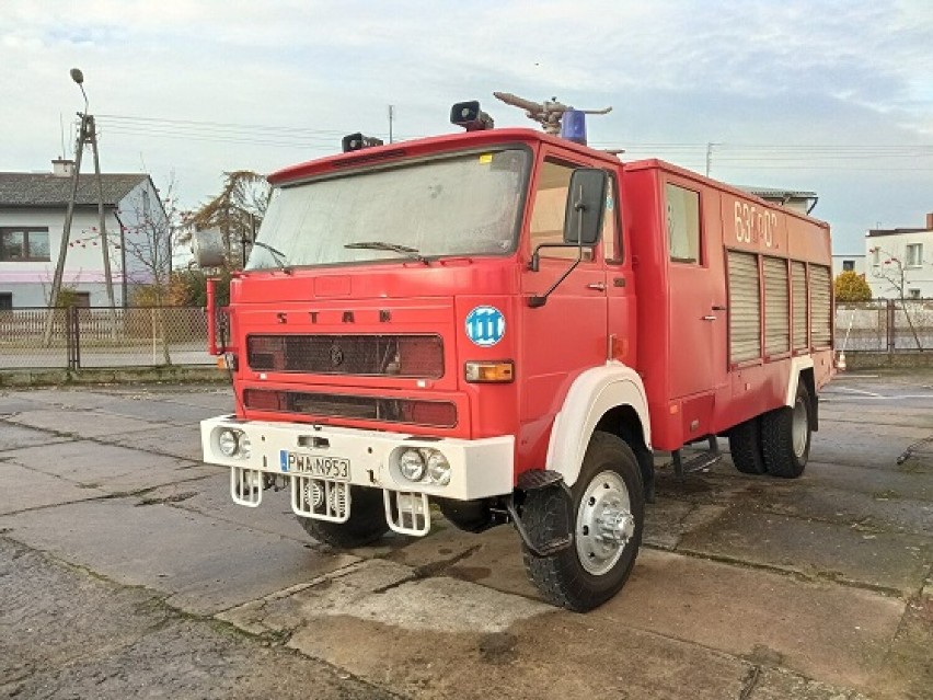 Wóz bojowy straży wystawiony na sprzedaż w Damasławku 