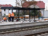 Remont linii kolejowej 357 na odcinku Wolsztyn-Drzymałowo. Nowe perony, wiaty, ławki i oświetlenie. Trwa remont stacji w Grodzisku 