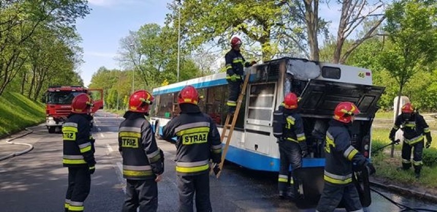 Pożar autobusu w Gliwicach linii 850 na trasie Gliwice -...