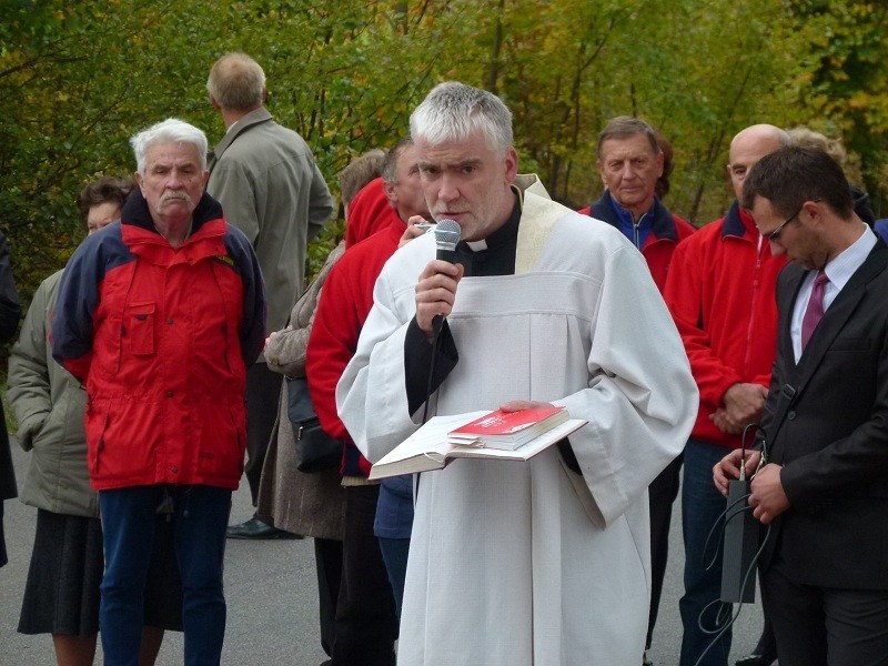 Święcenie krzyża w Sierżnikach