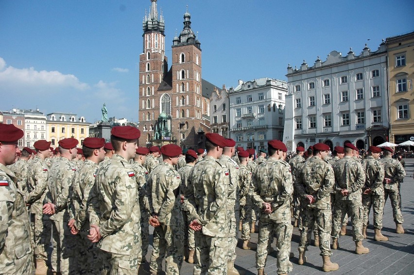 Żołnierze pożegnali się z Krakowem [ZDJĘCIA]