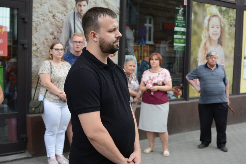 Mieszkańcy ul. Groblowej nie chcą kolejnego monopolowego. Protestują [wideo, zdjęcia]