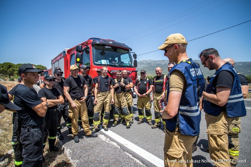 Trudna misja w Grecji. Strażacy z Pleszewa walczą z ogniem w...