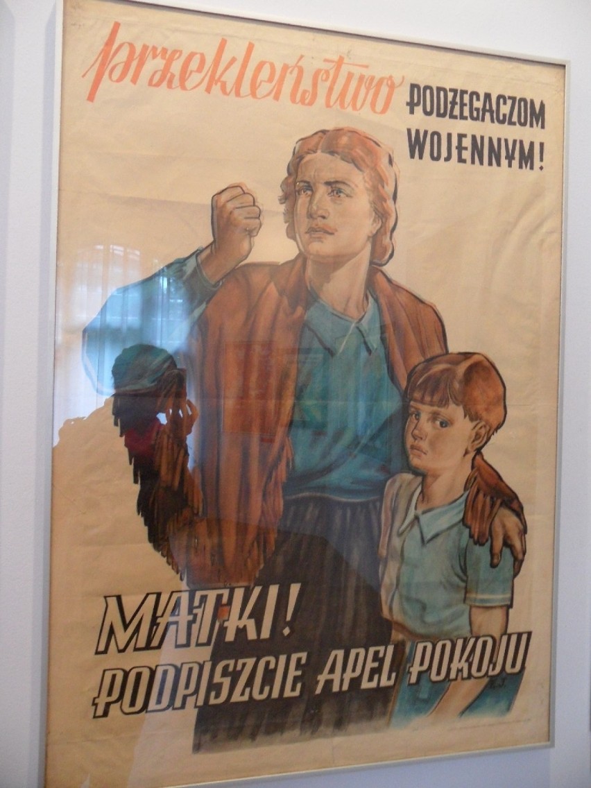 Bytom : Historia PRL - u w plakacie. Wystawa w Muzeum Górnośląskim