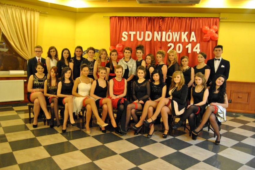 Studniówka uczniów z LO  "Słowaka" ZDJĘCIA