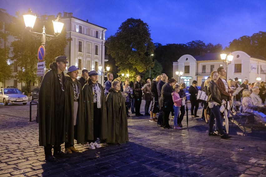 Szepty Tarnowa. O historiach (nie)zapomnianych [ZDJĘCIA]