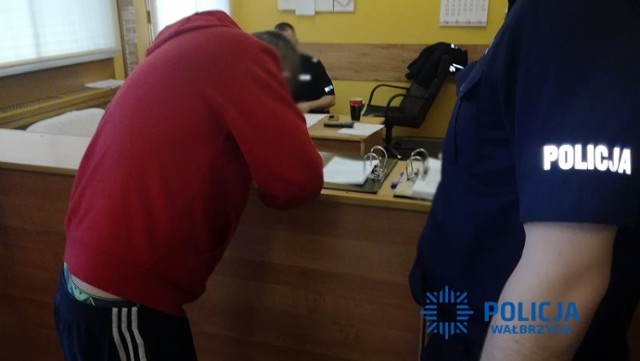 Jeden ze sprawców rozboju w Mieroszowie już w rękach policji