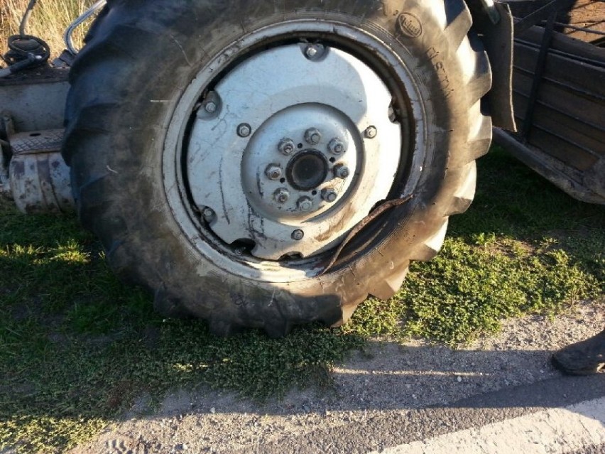 Citroen zderzył się z traktorem