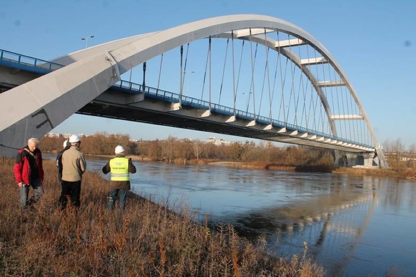 Dzięki tymczasowej przeprawie toruńscy kierowcy nie będą...