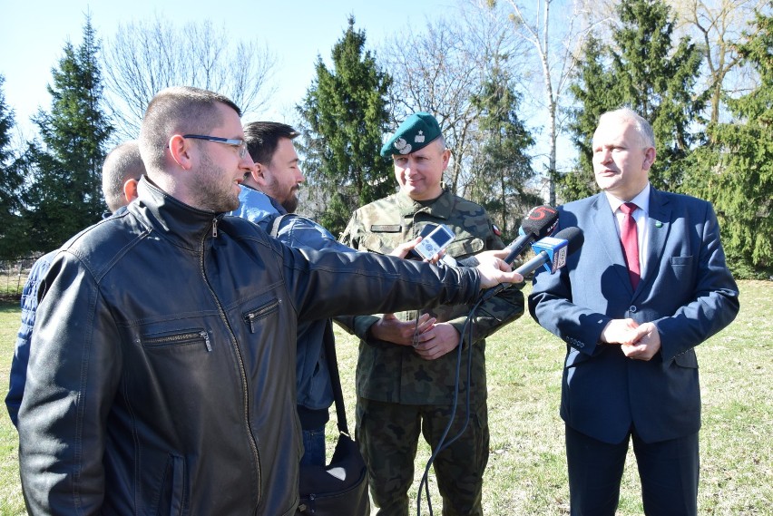 Zarówno spotkanie ze starostą, jak też ćwiczenia, które będą...