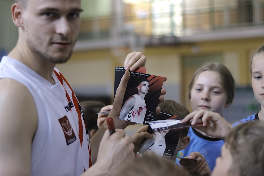 STK Czarni zaraża do koszykówki w Dębnicy Kaszubskiej, Redzikowie i Kobylnicy [zdjęcia]