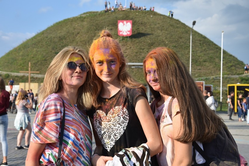 Festiwal Kolorów na Kopcu Wyzwolenia przyciągnął tłumy...