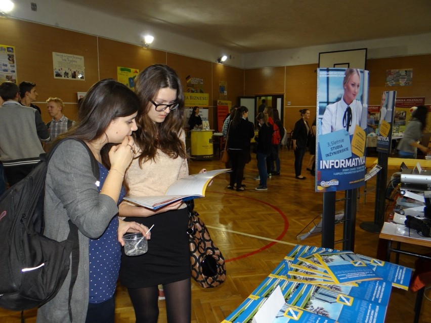 Targi Edukacji i Pracy w II LO w Radomsku