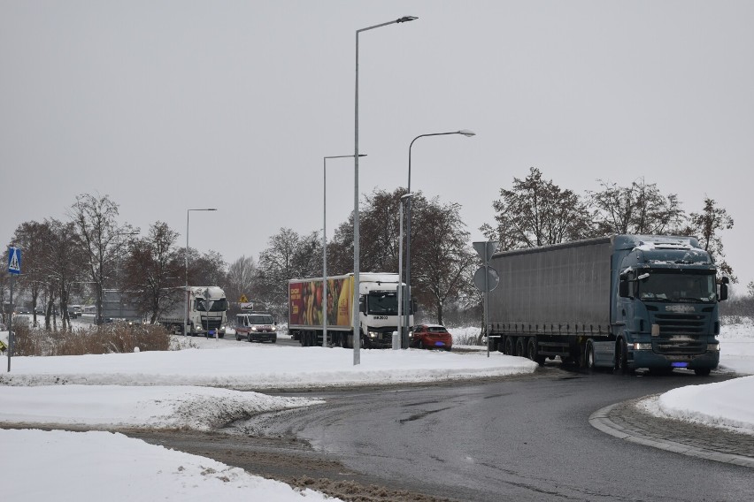 Spory ruch na DK 78. Droga była w satysfakcjonującym stanie.