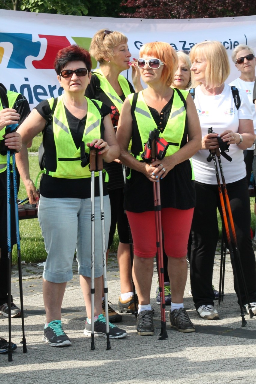 Zlot nordic walking w Zawierciu [FOTO]