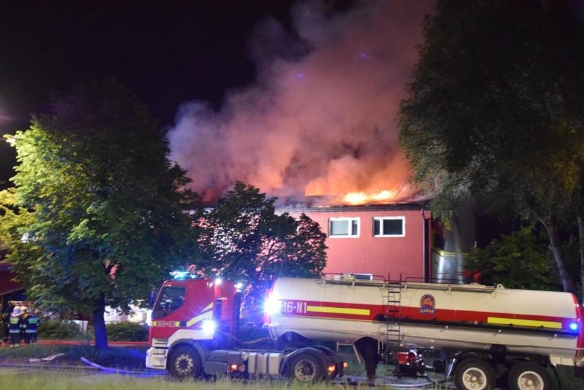 Ogromny pożar w Częstochowie przy Monte Cassino. Pali się...