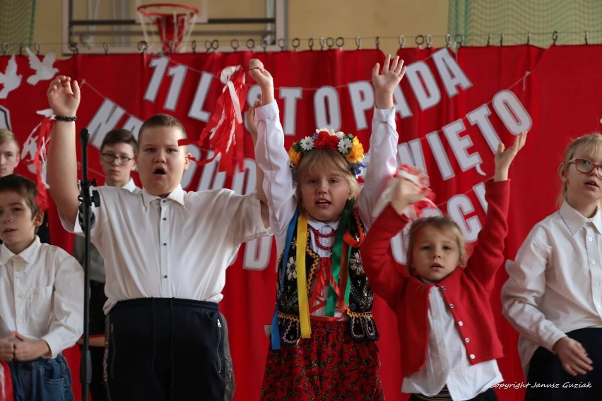 Święto Niepodległości w Malborku. W szkołach uroczyste apele, akademie, konkursy pieśni patriotycznych