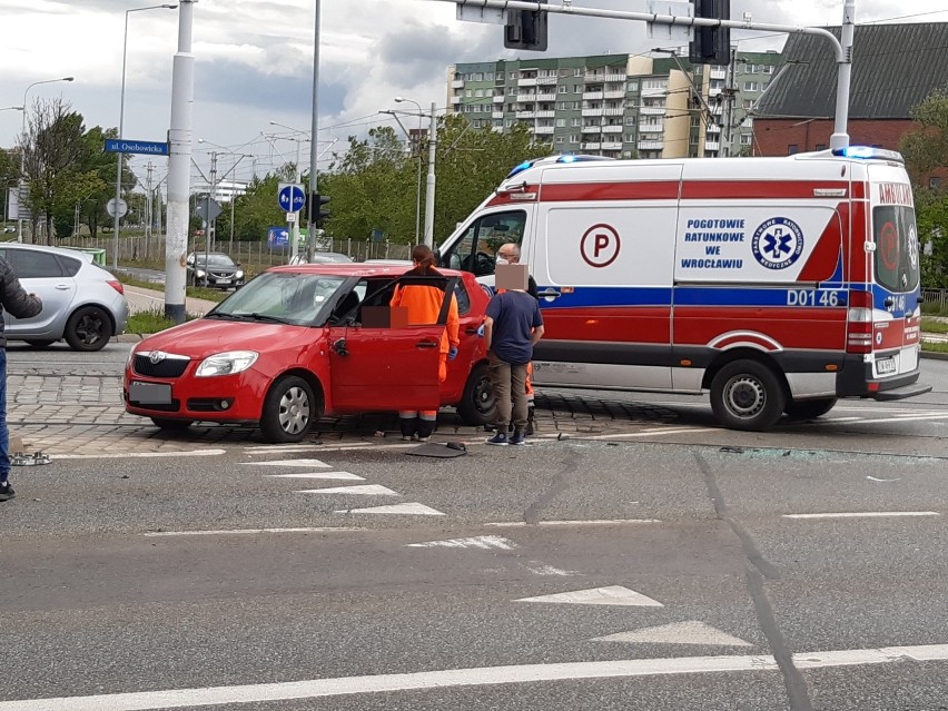 Wypadek przy moście Osobowickim we Wrocławiu [ZDJĘCIA]