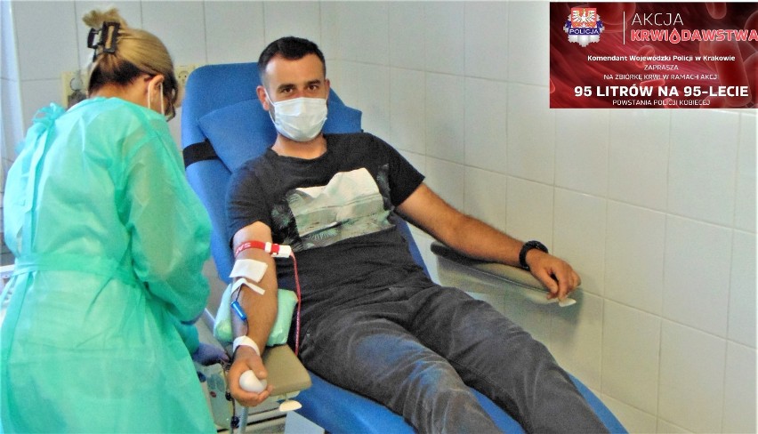 Oświęcim. Policjanci oddali krew w ramach akcji „95 litrów krwi na 95-lecie policji kobiecej”