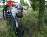 Wypadek Kobylin - Dachowanie skody i trzy osoby poszkodowane. ZDJĘCIA