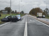 Wypadek w Woli Bykowskiej na DK12/DK91. Osobowy nissan zderzył się z ciężarówką, 19.10.2022 