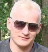Tadeusz Kiedrowski, kelner, menager w restauracji Babcina Kuchnia w Grzybowskim Młynie.