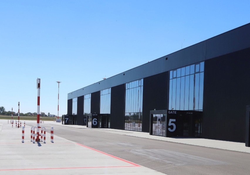 Przebudowane lotnisko w Radomiu jest już gotowe na przyjęcie...