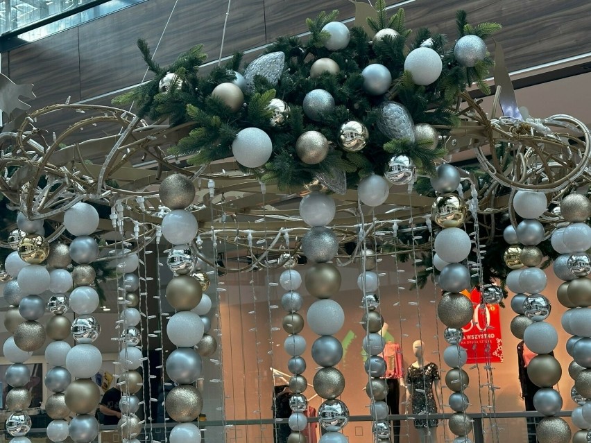 Takie świąteczne cuda i ozdoby w Galerii Echo w Kielcach. Są nowe ozdoby, na przykład... świecący jeleń. Zobaczcie film i zdjęcia