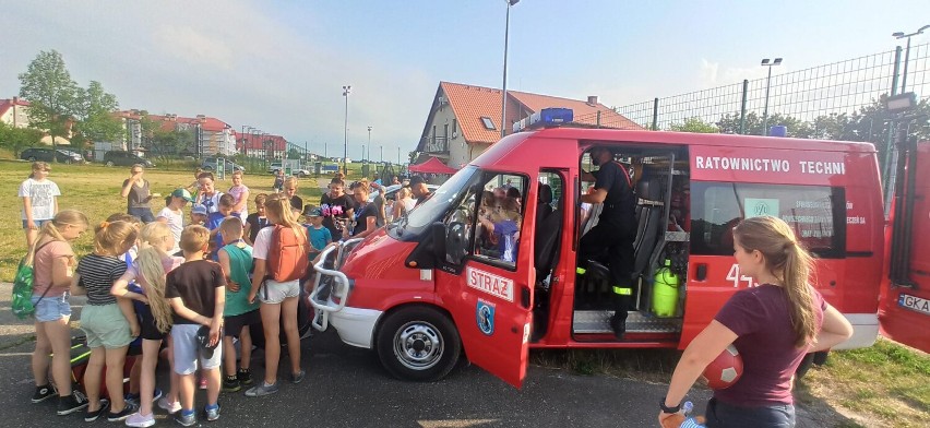 Bezpieczne Wakacje - festyn rodzinny z udziałem służb mundurowych w Sierakowicach