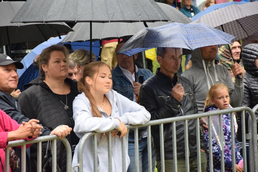 Bad Boys Blue zainaugurowała świąteczne koncerty na małej scenie w Parku Miejskim 