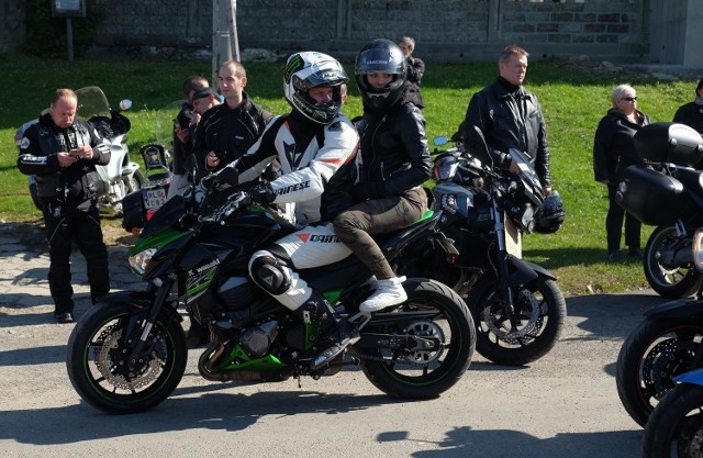 Piękna pogoda przyciągnęła do sanktuarium w Kalwarii Pacławskiej k. Przemyśla setki motocyklistów. Odbyło się tam podkarpackie zakończenie sezonu.