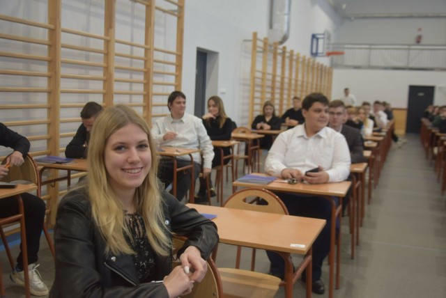 Podejście do próbnej matury z matematyki mieli w czwartek także uczniowie Szkół imienia 72 Pułku Piechoty Zakładu Doskonalenia Zawodowego w Radomiu.