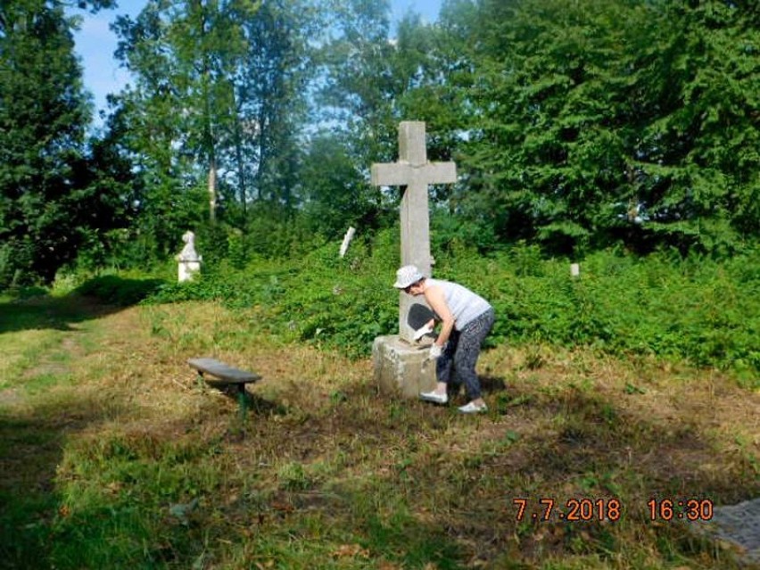 Zaopiekowali się polskimi cmentarzami na Ukrainie [ZDJĘCIA]