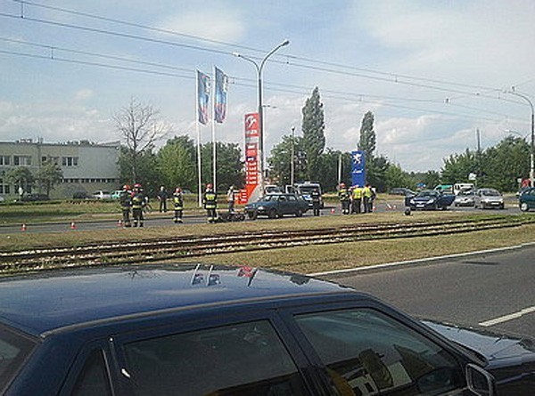 Wypadek w Dąbrowie Górniczej na ul. Sobieskiego. Najechała samochodem na skuter