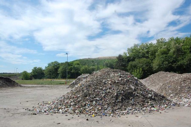 Kompostownia odpadów biodegradowalnych stanie w miejscu pryzm składowanych obecnie na otwartym placu kompostowniczym.