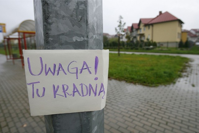 Najwięcej rozbojów i kradzieży ma miejsce w centrach miast. W pobliżu dworców, przejść podziemnych, galerii handlowych