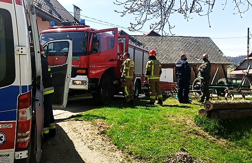 W gorczańskiej wiosce pod Mszaną Dolną pożar wybuchł w samo południe